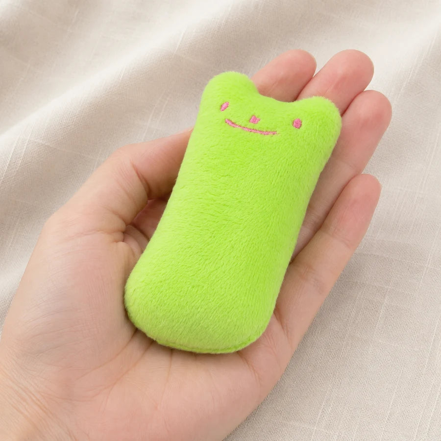 Green PETEE Mini Catnip Pillow in a PETEE mechanism or fit detail