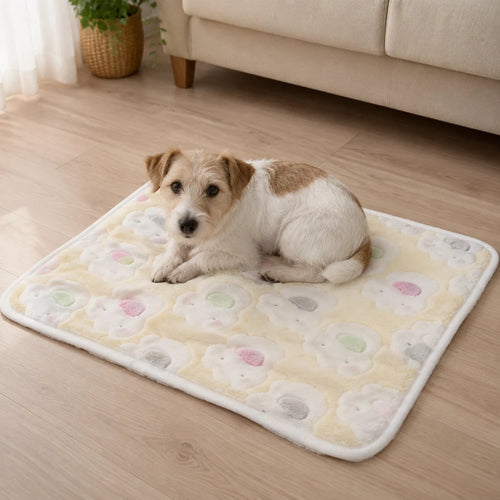 Yellow · 76 × 52 cm PETEE Little Elephant Blanket in a PETEE real-use scene